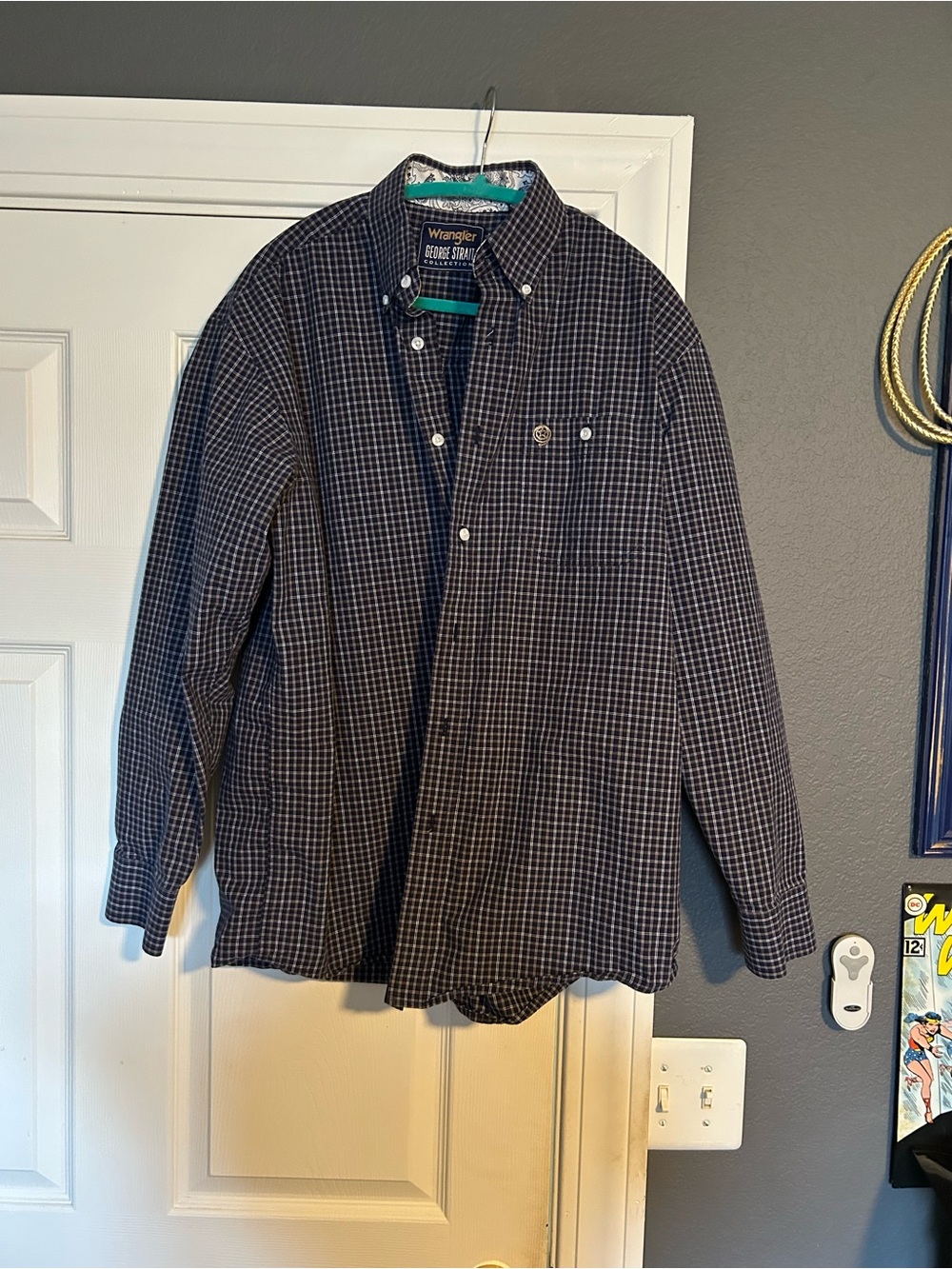 Wrangler George Strait Collection Men's Blue and White Check Button-Down Shirt